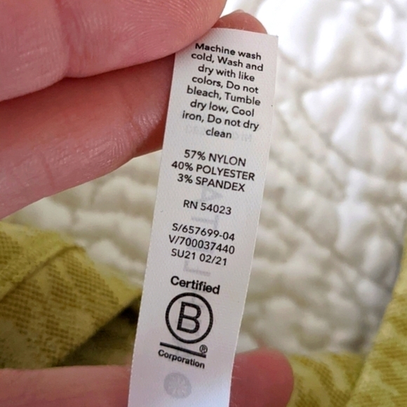 ATHLETA Mustard Gold Animal Print Exercise Top L - Picture 9 of 10